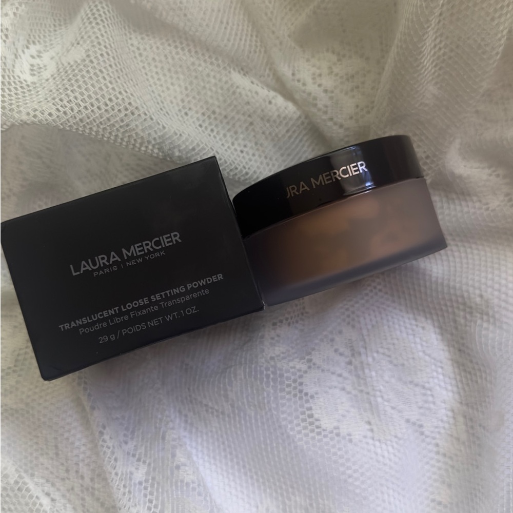 Laura Mercier Loose Setting Powder - Classic Black